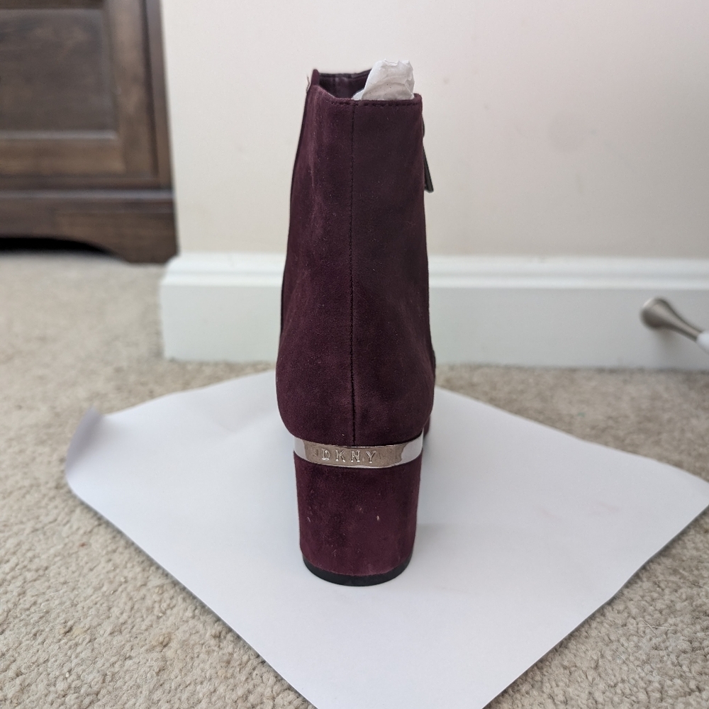 Elegant Burgundy Suede Ankle Boots - Picture 5 of 10